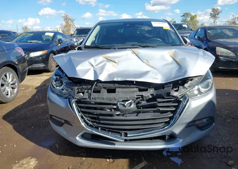 2018 Mazda Mazda3 Touring из США, поврежденный, VIN 3MZBN1L38JM266657